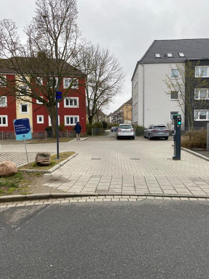 Zentral Gelegene 2 Zi. Wohnung Naehe Innenstadt/Hbf Wolfsburg Exterior foto